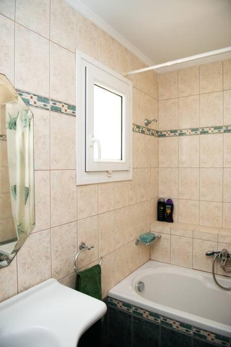 Sea View Maisonette Netflix Nea Kerasia Bagian luar foto